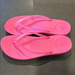 Bright Pink Women's iQushion Fitflops!